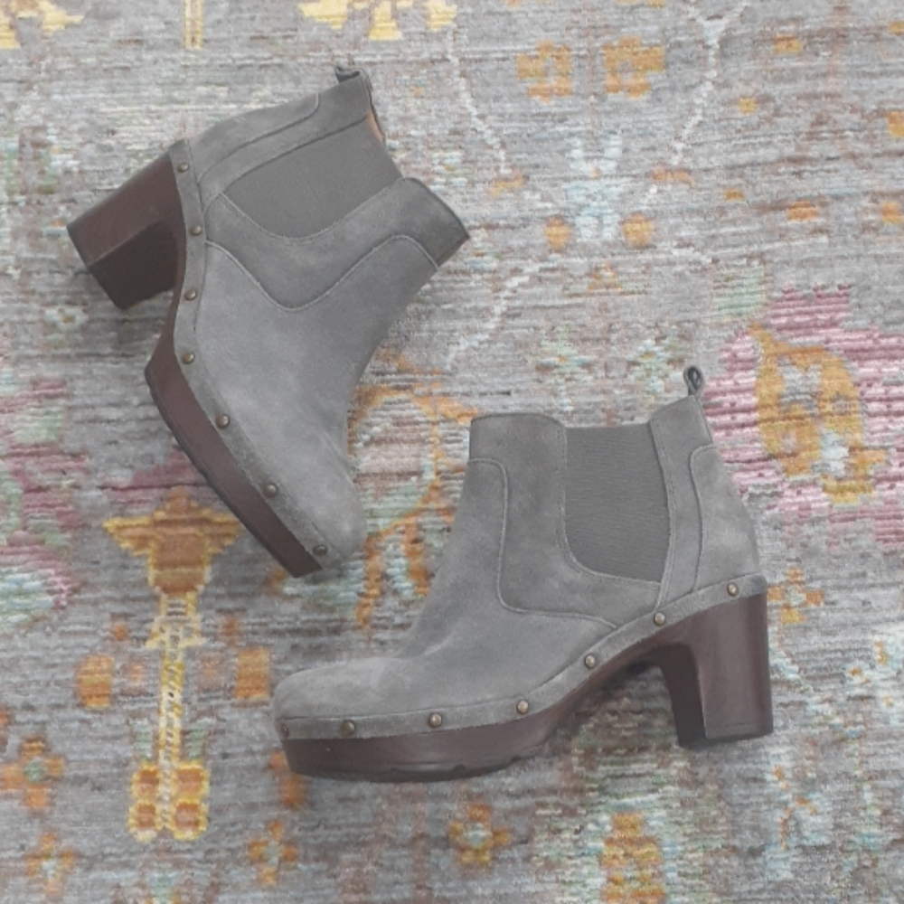 Clarks Ledella Star Chelsea Clog Boots comfort!!!